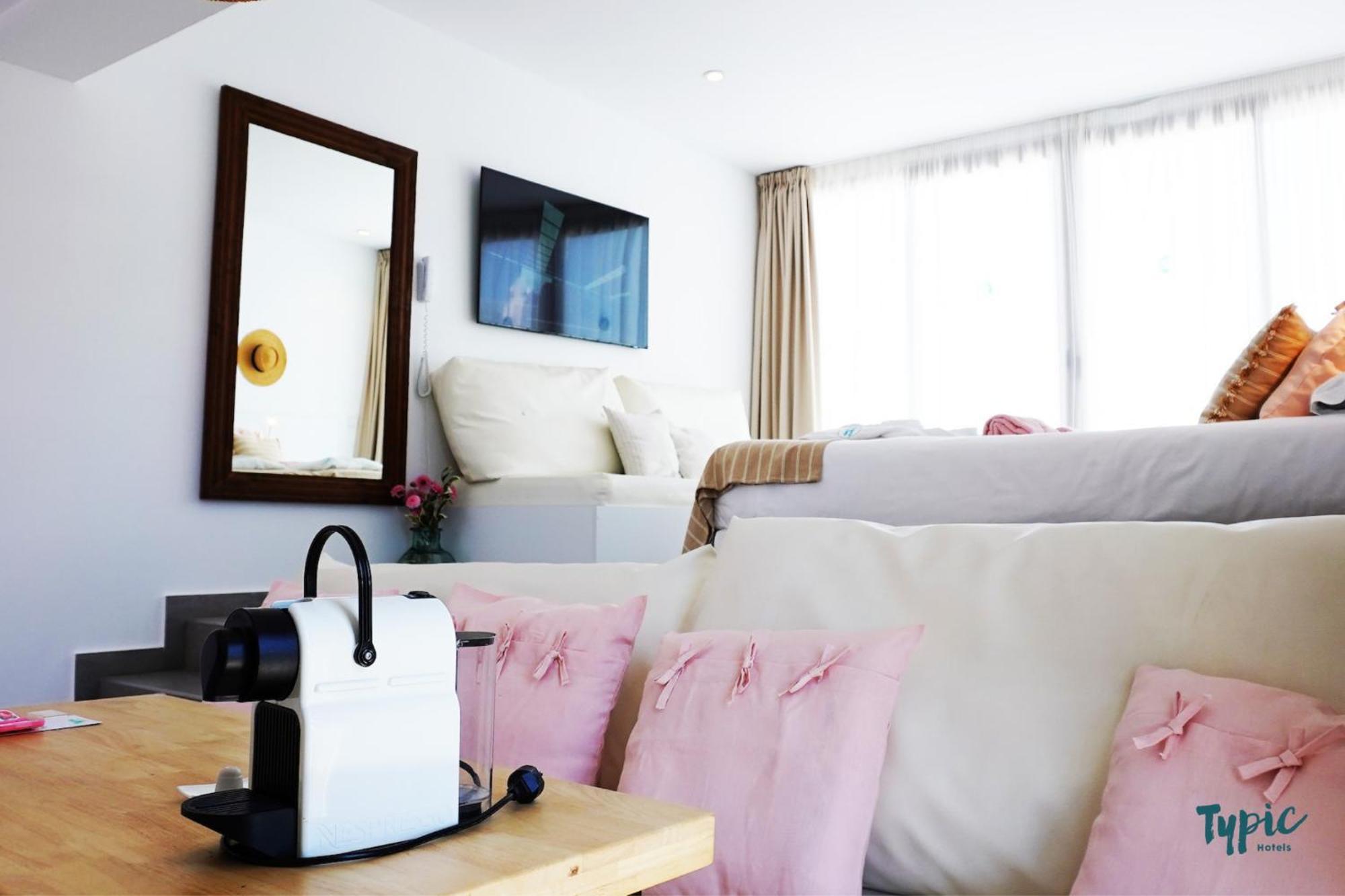 Апарт отель Typic Marina Playa - Adults Only Сан-Антонио-Абад Экстерьер фото
