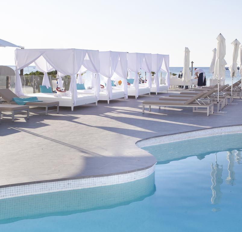 Апарт отель Typic Marina Playa - Adults Only Сан-Антонио-Абад Экстерьер фото